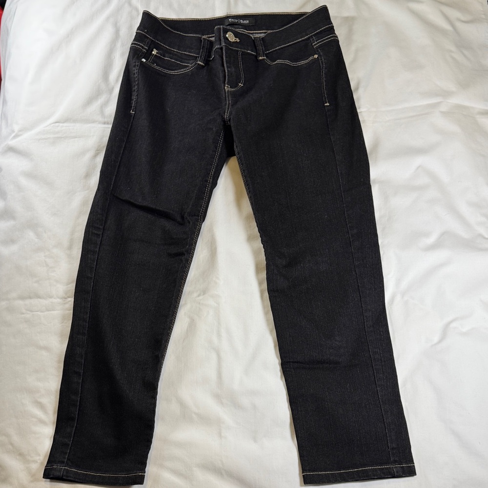 White House Black Market Black denim capris skinny leg